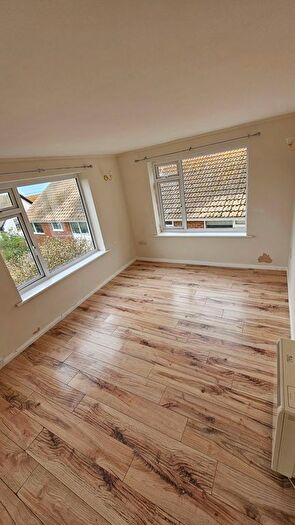 2 Bedroom Flat To Rent In Longridge Avenue, Saltdean, Brighton, BN2