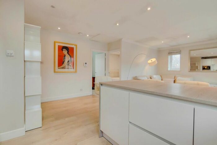 2 Bedroom Flat To Rent In Fuller Close, London, E2