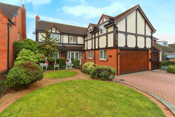 5 Bedroom Detached House For Sale In Coleshill Heath Road, Birmingham, West Midlands, B37