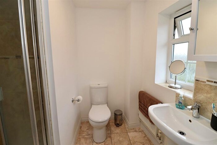 3 Bedroom End Of Terrace House For Sale In Beech Close, Market Weighton, York, YO43