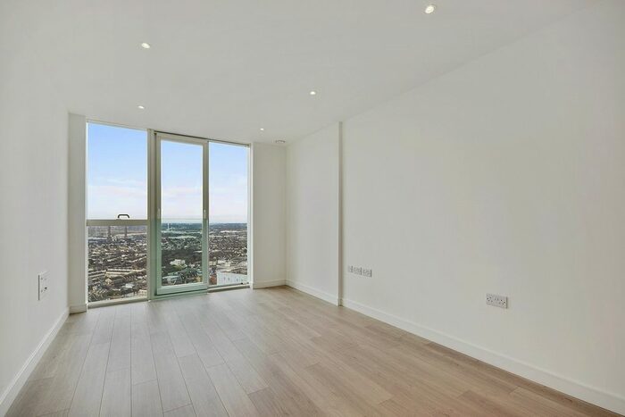 1 Bedroom Flat To Rent In Pinnacle Apartments, Saffron Central Square, Croydon, CR0