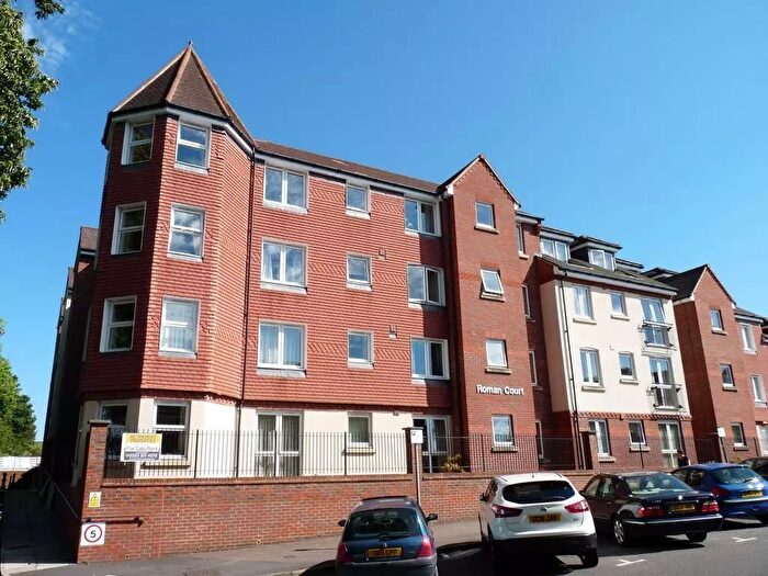 2 Bedroom Property For Sale In High Street, Edenbridge, TN8