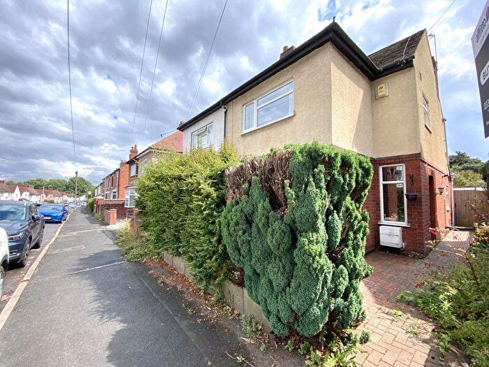 3 Bedroom Semi-Detached House For Sale In Tomkinson Road, Nuneaton, CV10