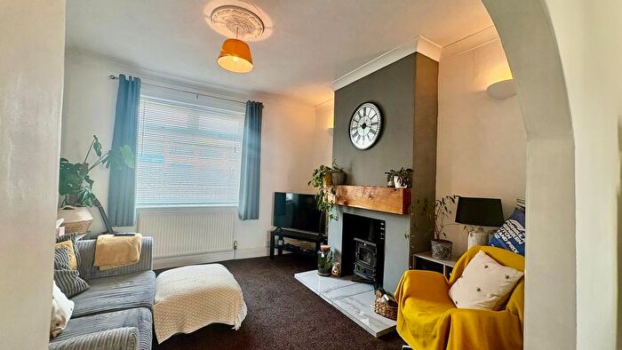 3 Bedroom Terraced House For Sale In Newark Road, Lincoln, LN5