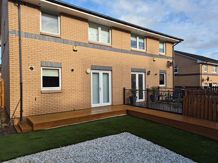3 Bedroom Semi Detached House To Rent In Avenue End Drive, Glasgow, G33