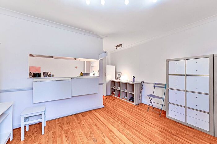 1 Bedroom Flat To Rent In Bunning Way, Barnsbury, London, N7