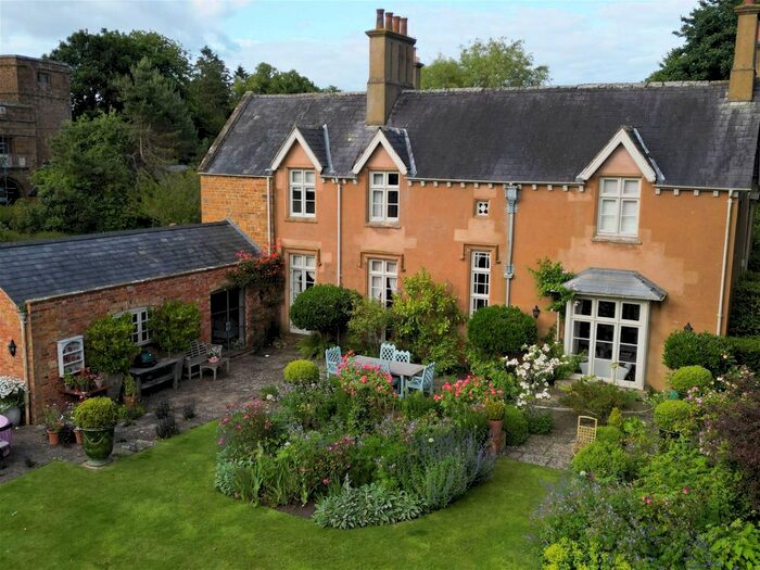 7 Bedroom Country House For Sale In Wormleighton, Near Banbury, CV47