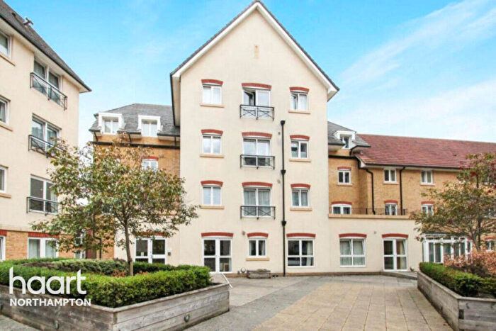 2 Bedroom Apartment To Rent In Narrow Lane, Northampton, NN1
