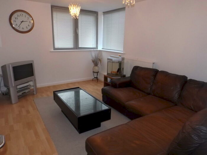 2 Bedroom Apartment To Rent In Hesketh Court Kirkstall Headingly, LS5