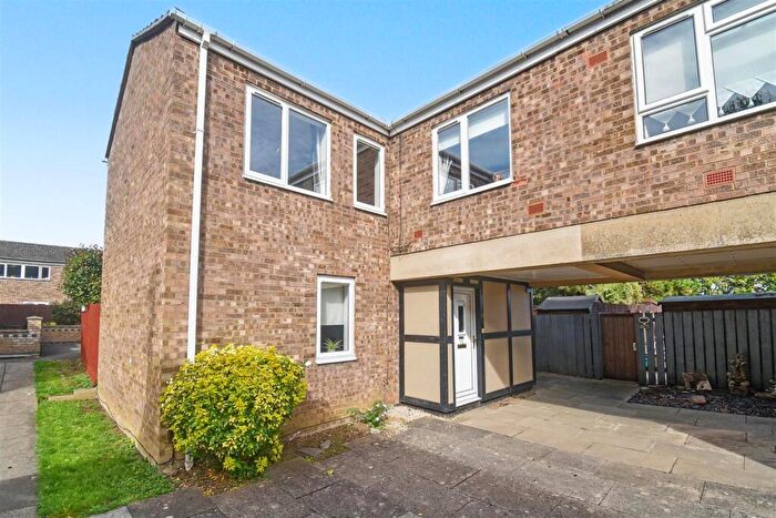 4 Bedroom Link Detached House For Sale In , Pages Walk, Corby, NN17