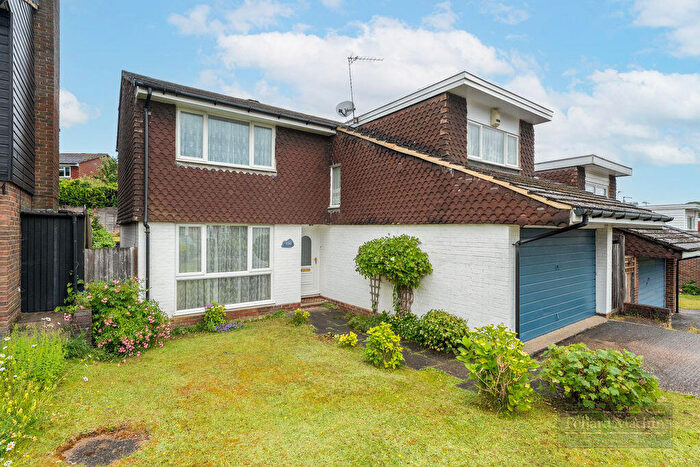 4 Bedroom Detached House For Sale In Ridge Langley, Sanderstead, CR2