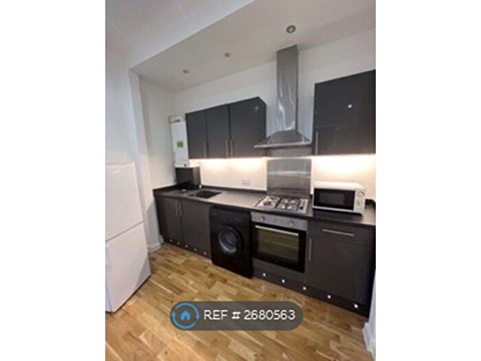 2 Bedroom Flat To Rent In Thurlestone Road, London, SE27