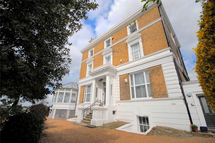 3 Bedroom Flat To Rent In Shooters Hill Road, Blackheath, London, SE3