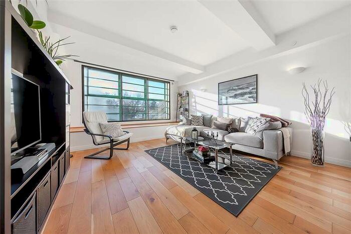 1 Bedroom Flat To Rent In Western Avenue, Perivale, Greenford, UB6