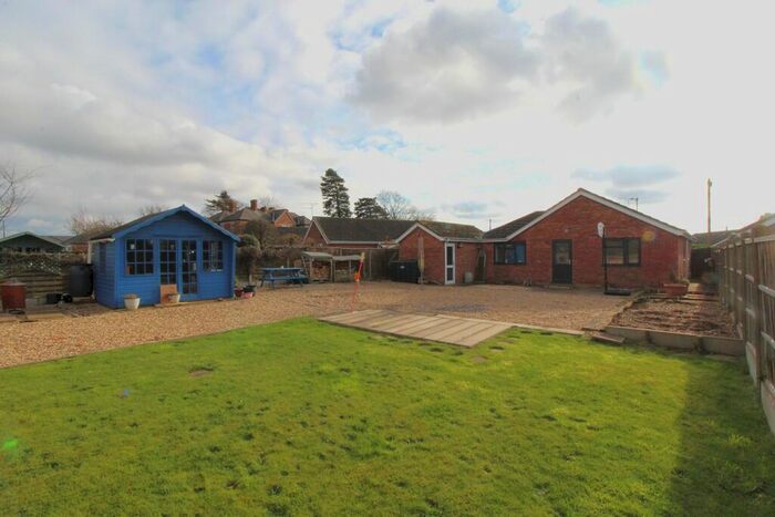3 Bedroom Detached Bungalow For Sale In Hilltop Close, Eagle, LN6