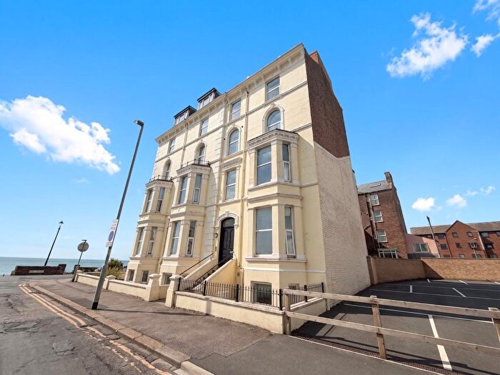 1 Bedroom Flat To Rent In Bed Third Floor Flat, Carlisle Road, Bridlington, YO15