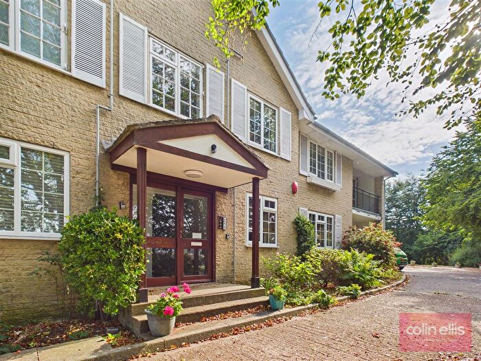 2 Bedroom Flat For Sale In The Garlands, Scarborough, YO11