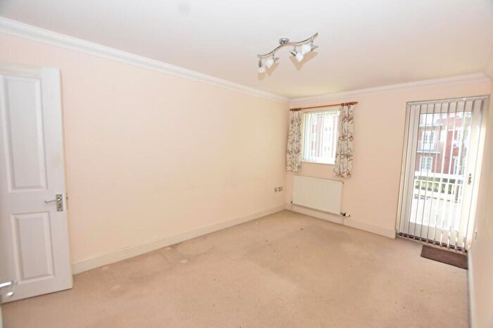 2 Bedroom Apartment To Rent In Ashley House, Vista Road, CO15