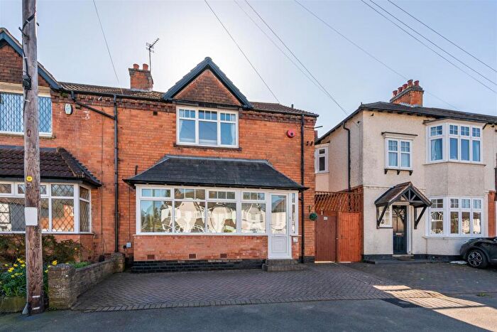 3 Bedroom Semi Detached House For Sale In Ulverley Green Road, Solihull, B92