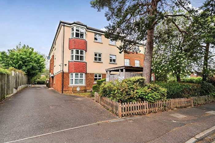 2 Bedroom Flat For Sale In Carlton Road, Sidcup, DA14