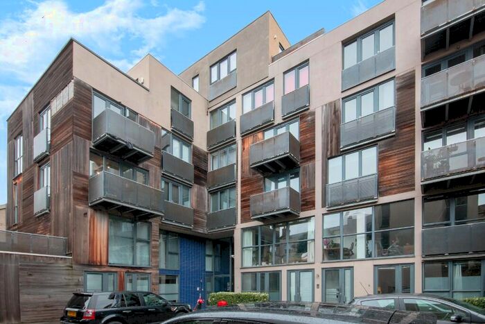 2 Bedroom Flat To Rent In Dalston Lane, London, E8