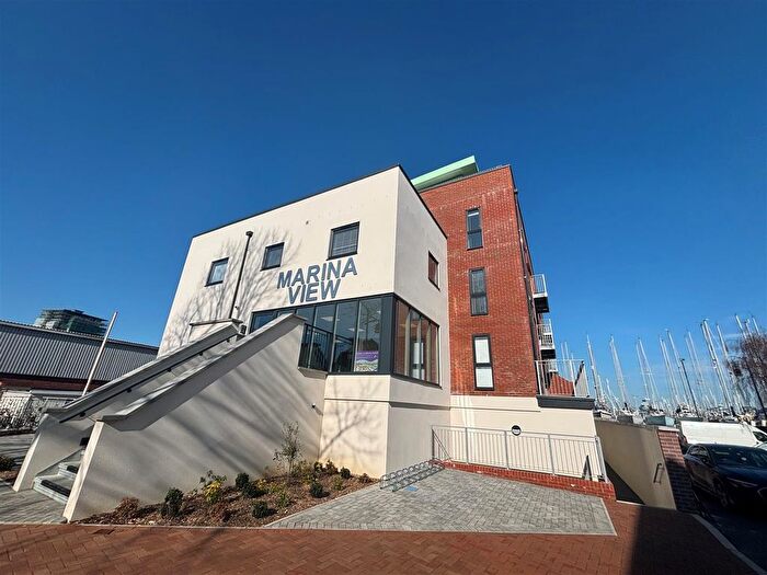 1 Bedroom Flat To Rent In Mumby Road, Gosport, PO12