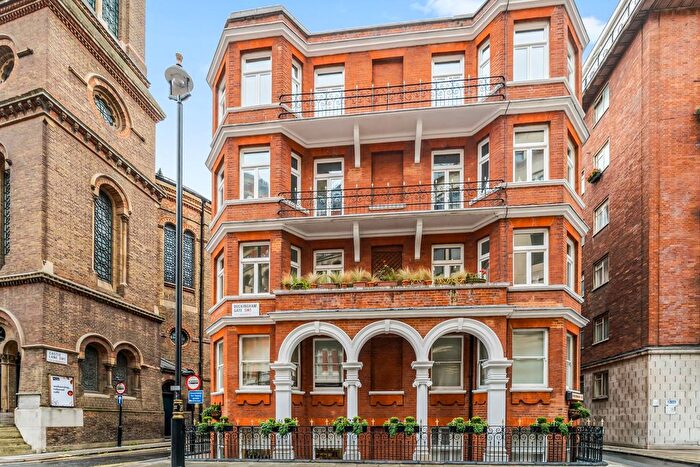 4 Bedroom Flat To Rent In Buckingham Gate, London, SW1E