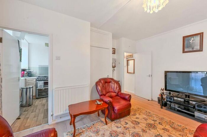 1 Bedroom Flat To Rent In Wigan House, Upper Clapton, London, E5