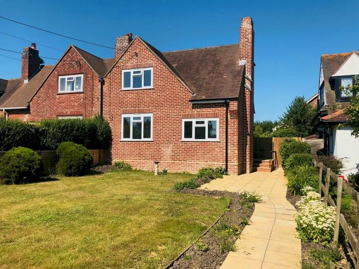 2 Bedroom Semi-Detached House To Rent In Carrington Lane, Milford On Sea, Lymington, Hampshire SO41 0Rb