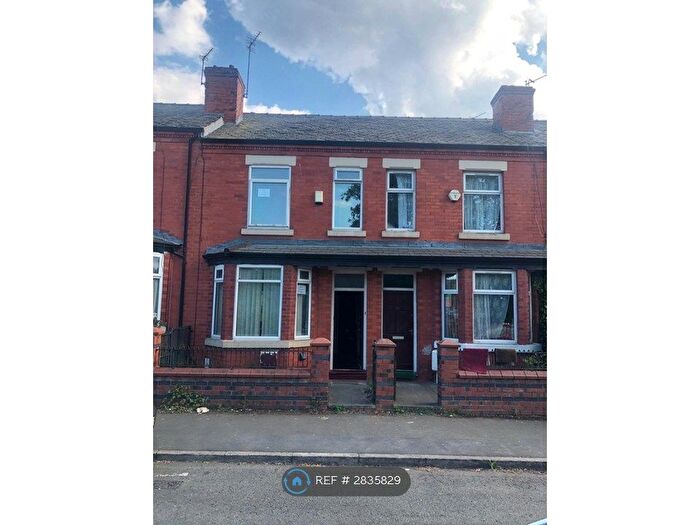 3 Bedroom Terraced House To Rent In New Cross Street, Salford, M5