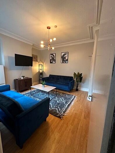 5 Bedroom End Of Terrace House To Rent In Claypole, Nottingham, NG7