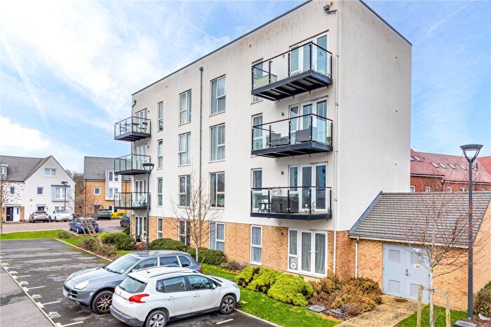 2 Bedroom Apartment For Sale In Hawker Drive, Addlestone, Surrey, KT15