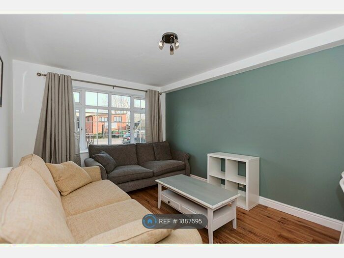 6 Bedroom Detached House To Rent In Cameron Walk, Bristol, BS7