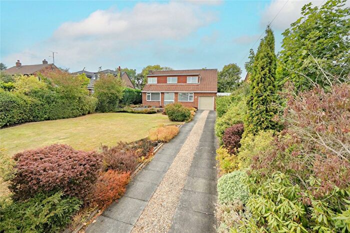 3 Bedroom Detached Bungalow For Sale In Dunstarn Drive, Leeds, West Yorkshire, LS16