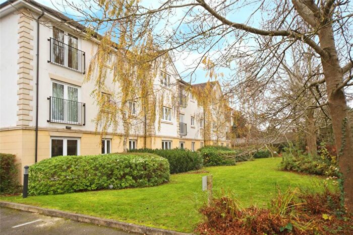2 Bedroom Flat For Sale In Celandine Grove, London, London, N14