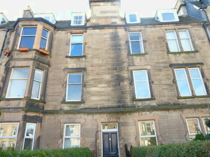 3 Bedroom Flat To Rent In Maxwell Street, Edinburgh, EH10