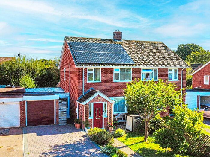 3 Bedroom Semi Detached House For Sale In Heathfield Drive, Monkton Heathfield, Taunton, Somerset, TA2