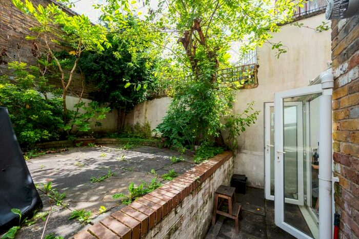 2 Bedroom Flat To Rent In Mildmay Road, Mildmay, London, N1