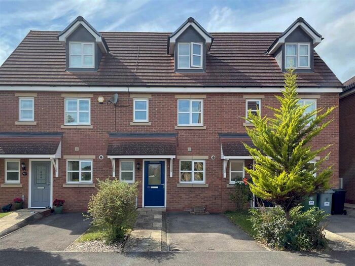 3 Bedroom Town House To Rent In Banks Crescent, Stamford, PE9