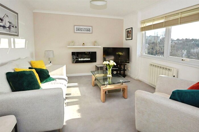 2 Bedroom Flat For Sale In Lower Warberry Road, Torquay, Devon, TQ1
