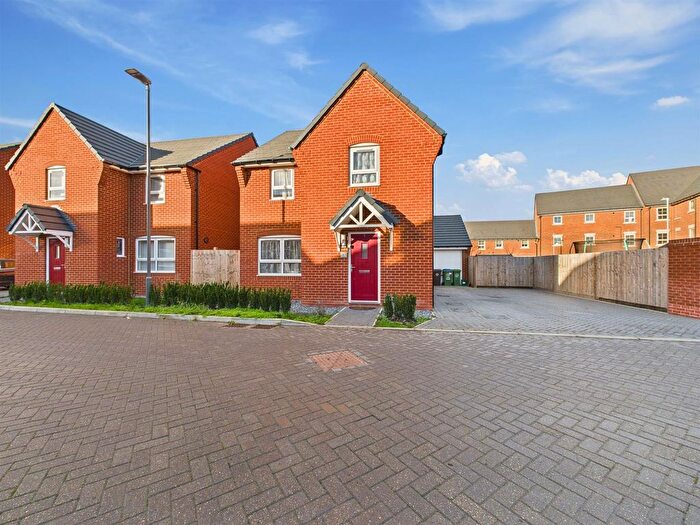 4 Bedroom Detached House For Sale In Cranesbill Way, Kingsbrook, Aylesbury, HP22