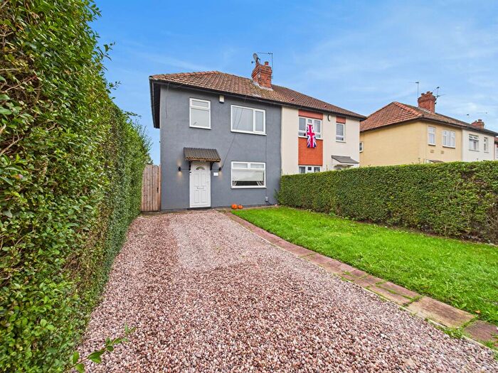 3 Bedroom Semi-Detached House For Sale In Harvey Road, Allenton, DE24