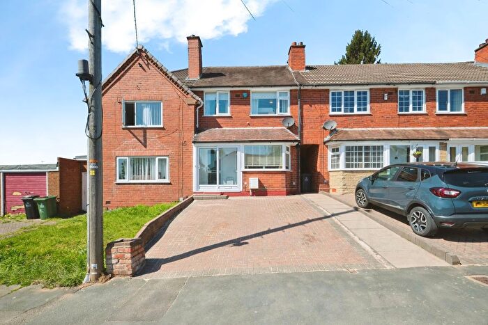 3 Bedroom Terraced House For Sale In Hillingford Avenue, Birmingham, West Midlands, B43