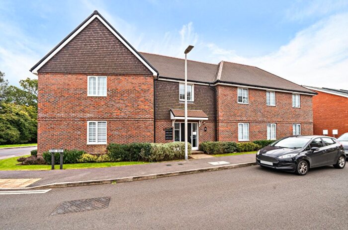 2 Bedroom Flat For Sale In Ash Way, Haywards Heath, RH17
