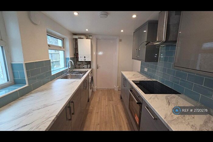 4 Bedroom Terraced House To Rent In Saxton Street, Gillingham, ME7