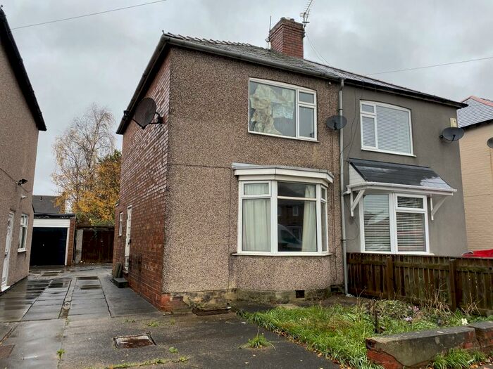 Houses for sale & to rent in DL1 4TA, Alston Moor Close, Eastbourne