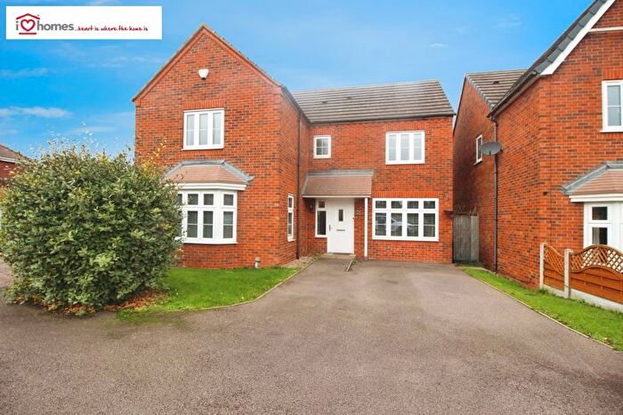 4 Bedroom Detached House For Sale In Lichfield Road, Rushall, WS4