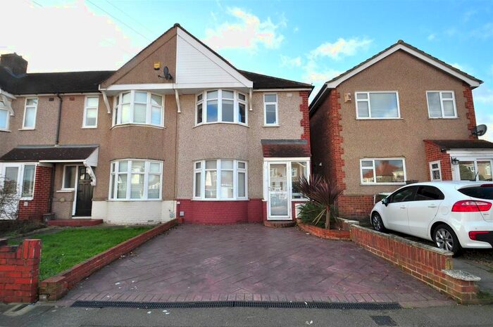 3 Bedroom End Of Terrace House To Rent In Westmoreland Avenue, Welling, DA16