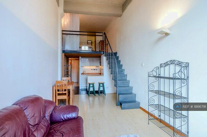 1 Bedroom Flat To Rent In Bow Quarter, London, E3