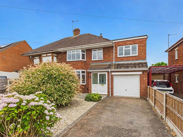 4 Bedroom Semi-Detached House For Sale In Richmond Gardens, Longlevens, Gloucester, GL2